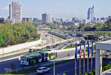 Investimento em ônibus elétricos faz Santiago emergir como uma referência em eletromobilidade (foto: mariordo59/Flickr)