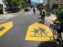 Ruas mais inteligentes e sinalização viária em Bogotá, Colômbia, buscam aumentar a segurança para pedestres e ciclistas (foto: Dylan Passmore / Flickr)