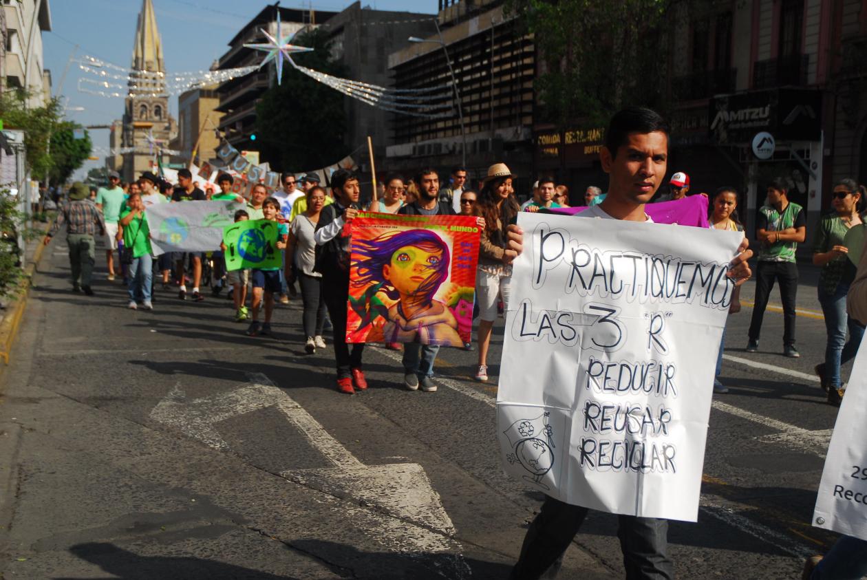 <p>Imagens da marcha do clima em Guadalajara</p>