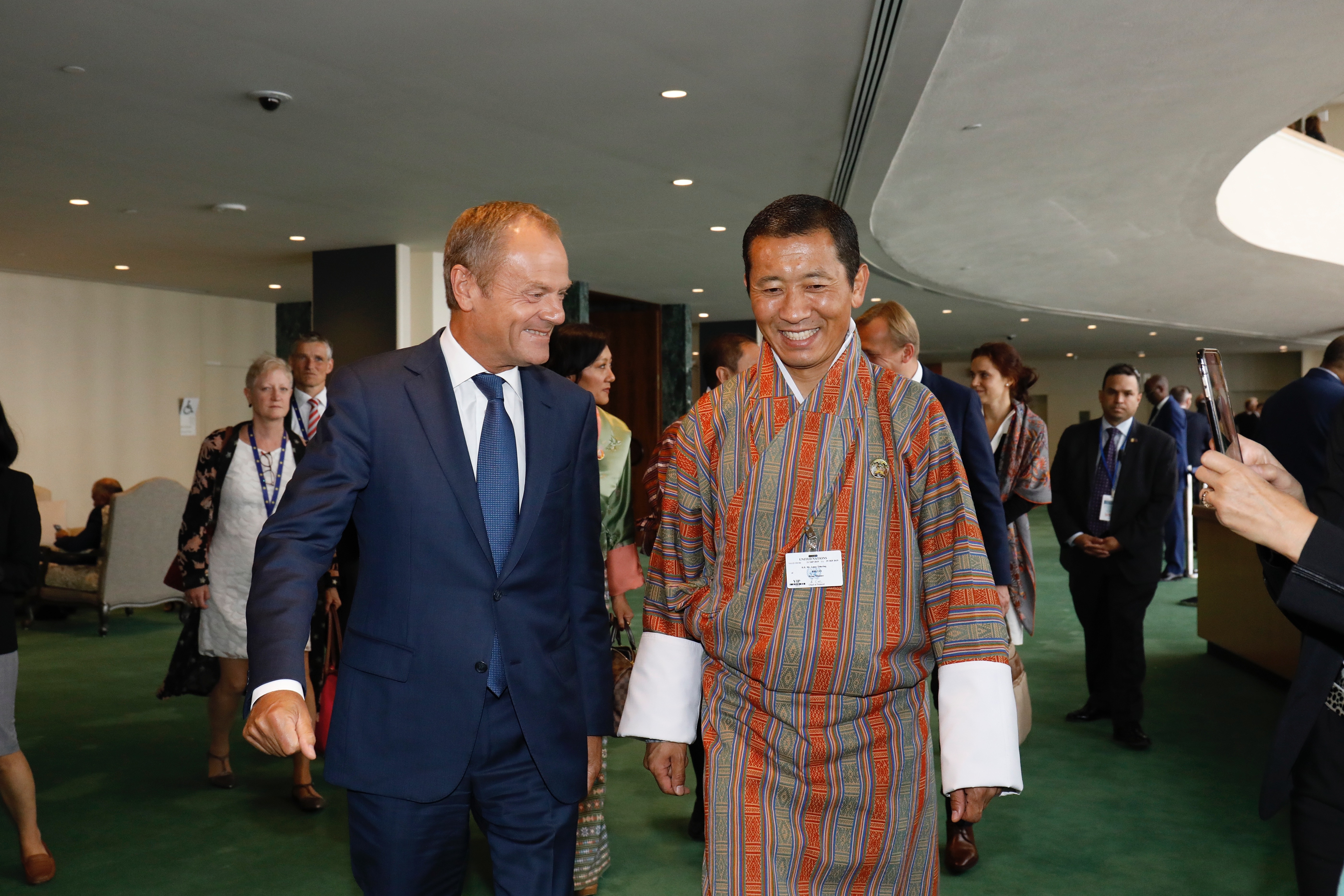 <p>Presidente do Conselho Europeu, Donald Tusk se encontra com Lotay Tshering, Primeiro Ministro do Butão, na Cúpula do Clima da ONU (Foto: União Europeia)</p>